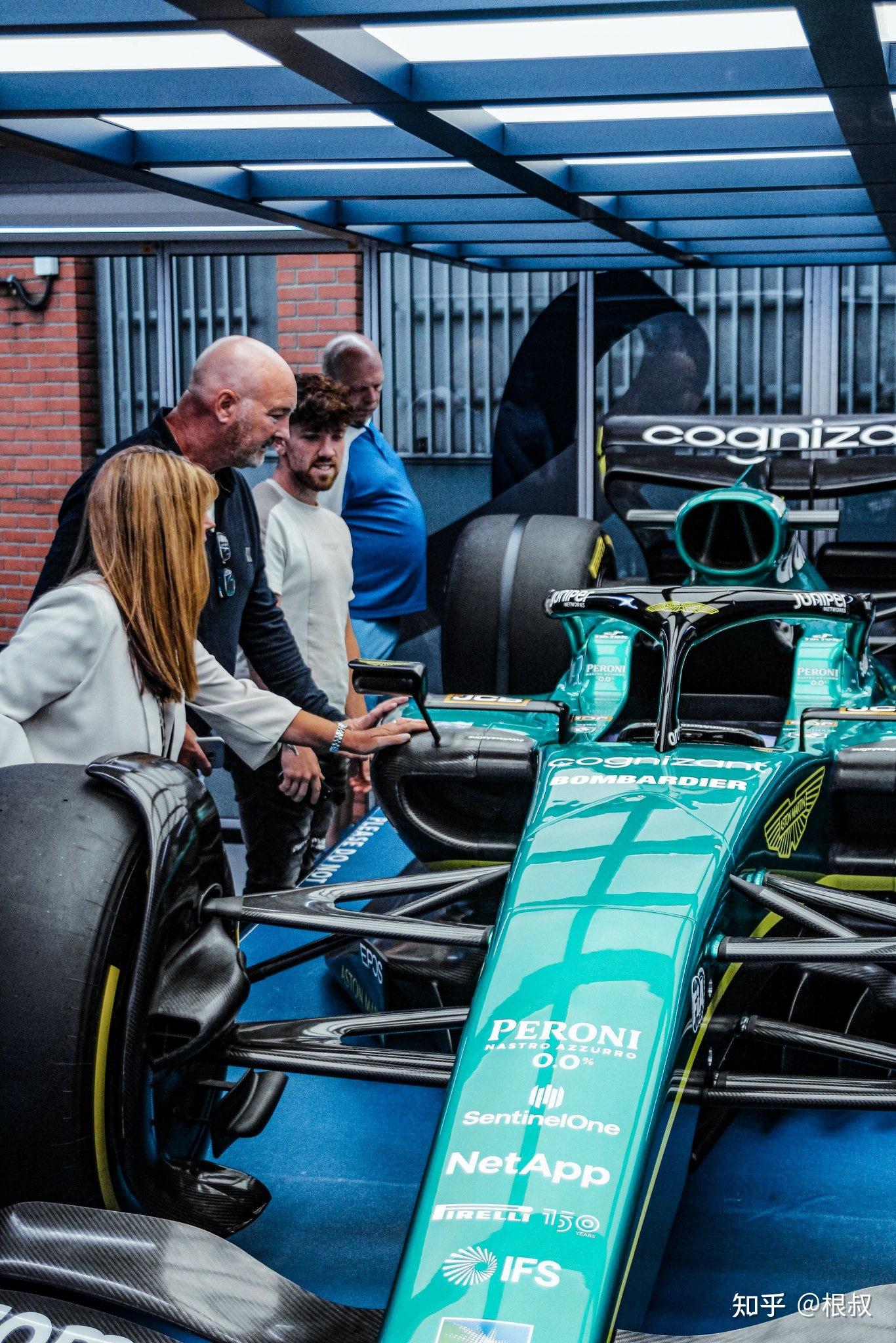 阿斯顿马丁碾压雷诺车队，拉塞尔带队取胜