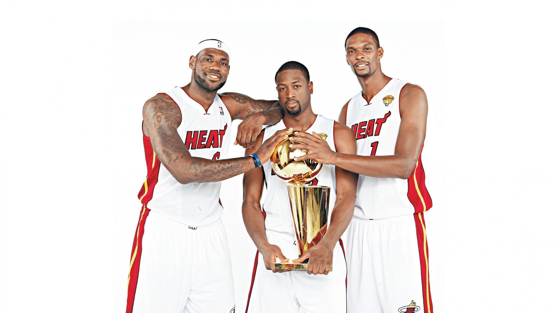 年度焦点之战之夜，卡马文加如何主宰比赛走向