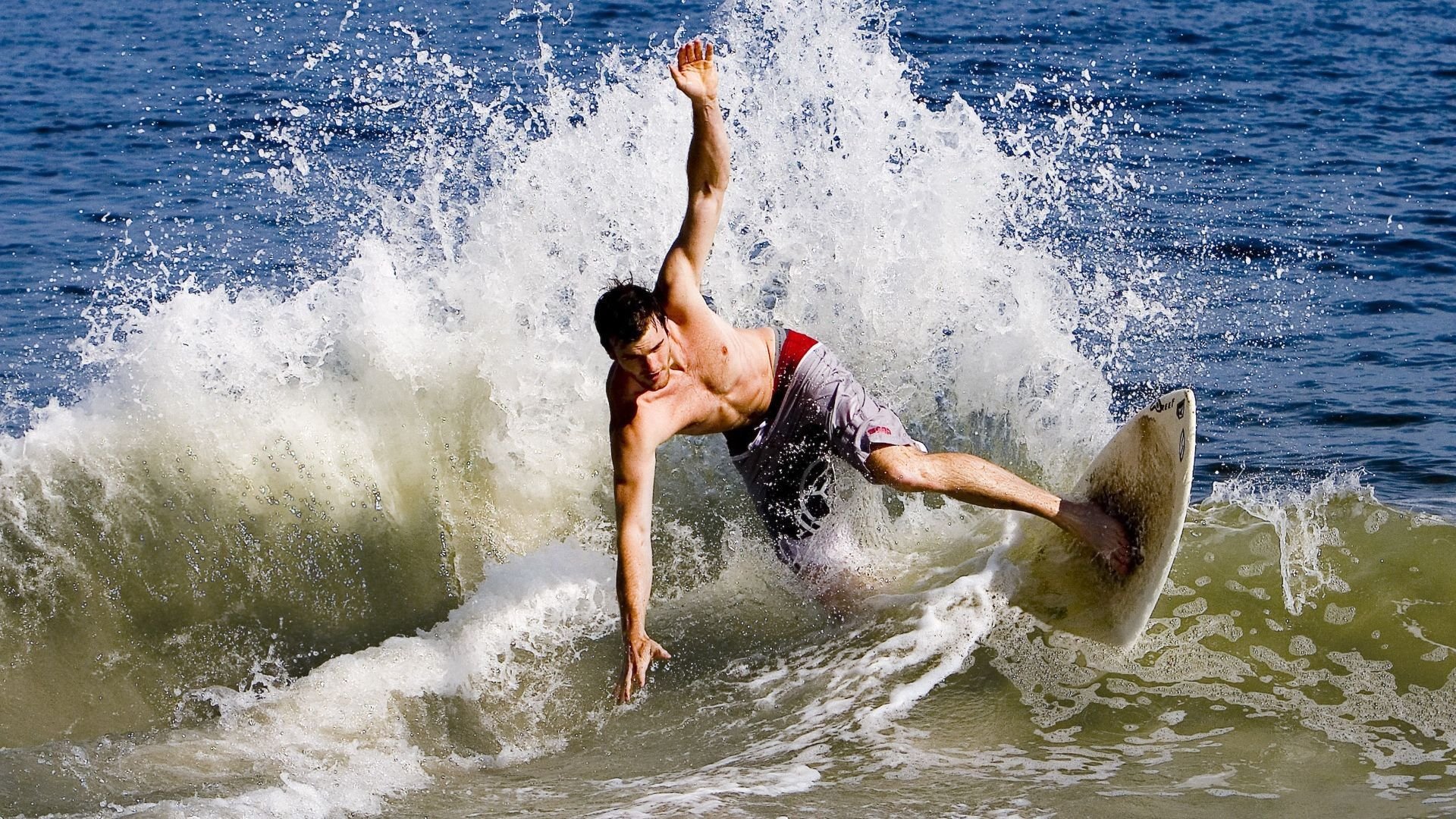 巴黎对阵瑞士一役，拉什福德的表现为何堪称现代足球教科书？