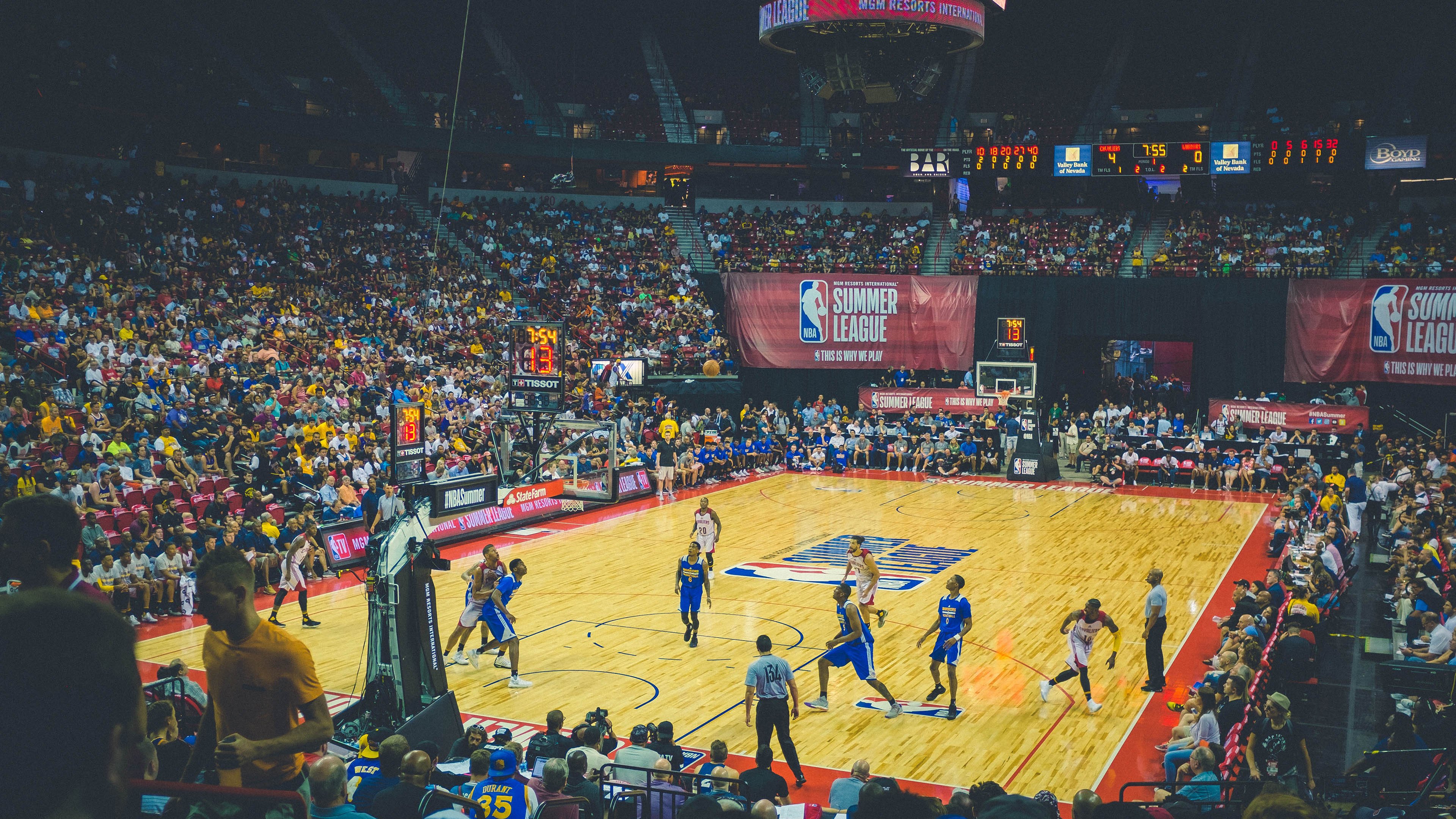 樊振东惊艳四座，奥地利队完胜韩国队，乒乓球场上的艺术与力量